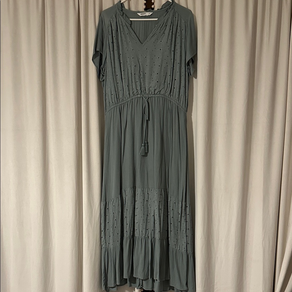 Elegant Blue Midi Dress